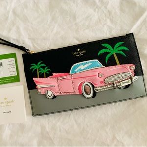 Kate spade wristlet retro